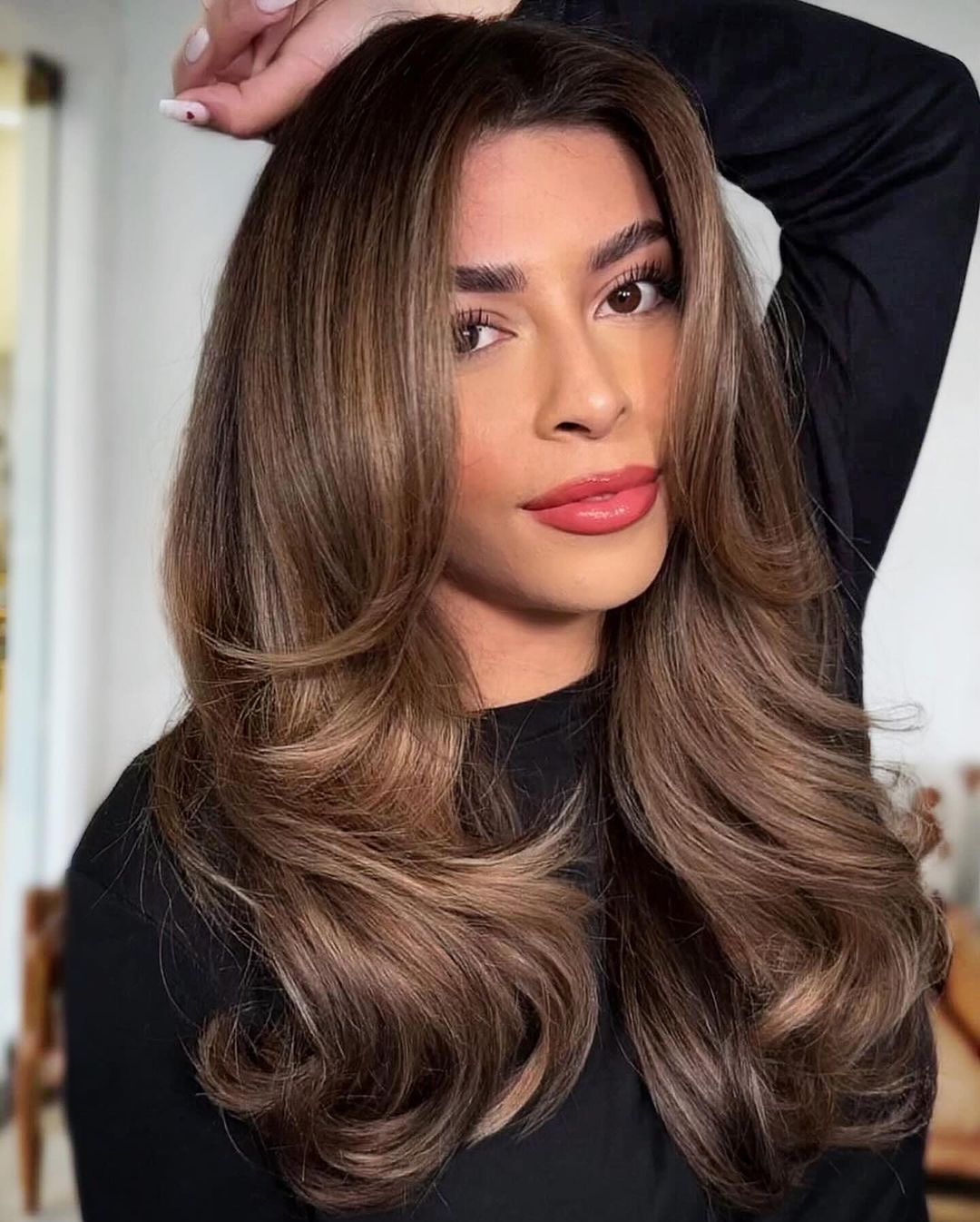 2025 Brünette Sommer Haarfarben Ideen: Trendige Highlights, Ombré und Balayage